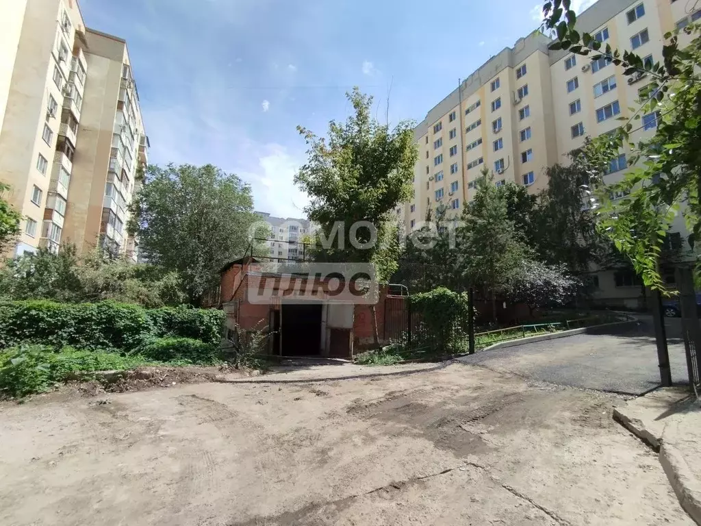 Гараж в Саратовская область, Саратов ул. Имени С.Ф. Тархова, 27А (18 ... - Фото 1