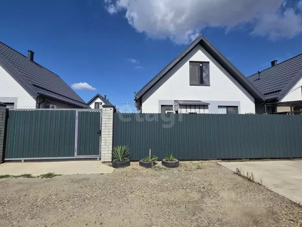 Дом в Краснодарский край, Краснодар пос. Березовый, ул. Имени Атамана ... - Фото 1