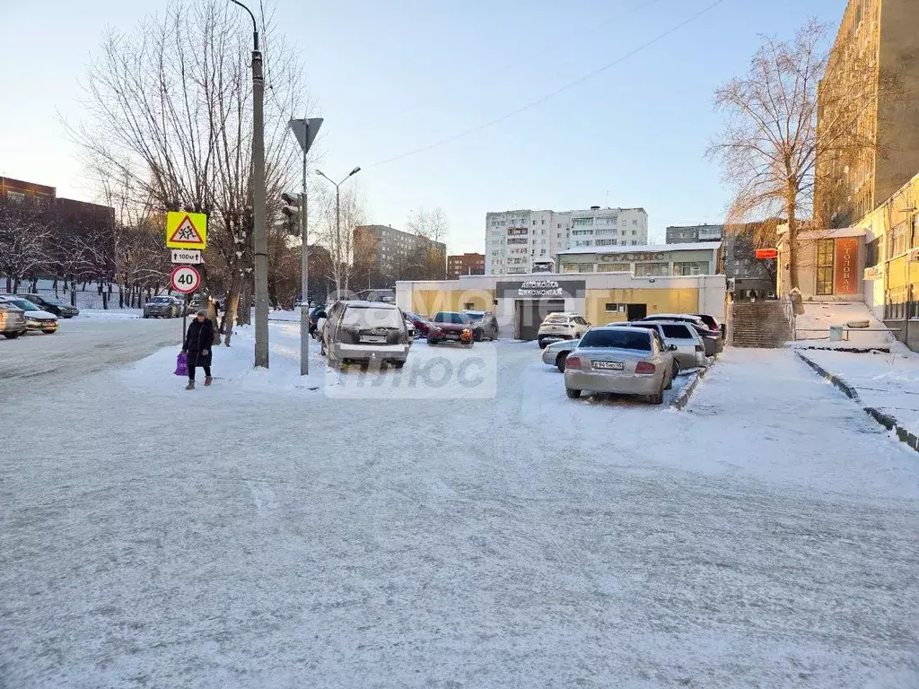 Помещение свободного назначения в Свердловская область, Екатеринбург ... - Фото 1