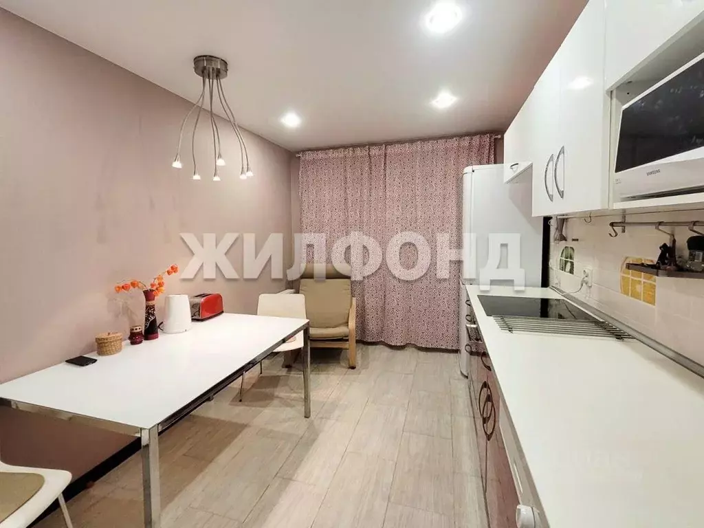 3-к кв. Новосибирская область, Новосибирск Шлюз мкр, ул. Сиреневая, 31 ... - Фото 1