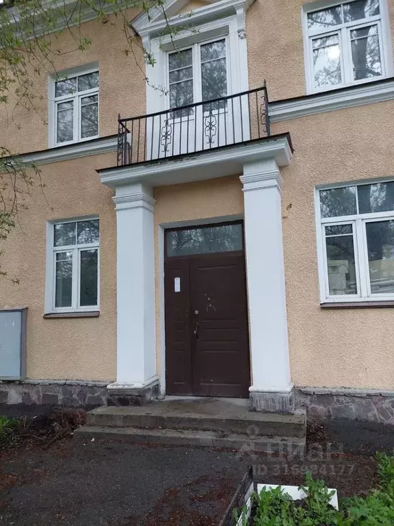 Комната Санкт-Петербург Оборонная ул., 29 (13.0 м) - Фото 0