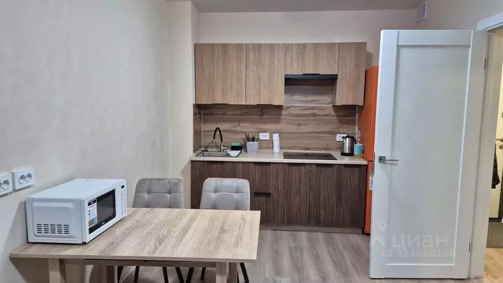 1-к кв. Санкт-Петербург ул. Пахомовская, 18к2 (33.5 м) - Фото 1