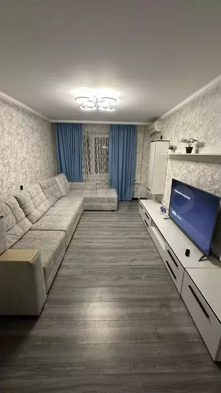 3-к. квартира, 70 м, 4/9 эт. - Фото 0