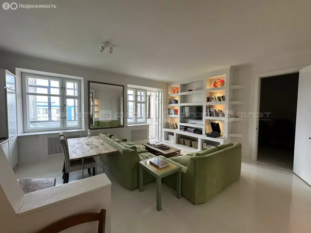 2-комнатная квартира: Казань, улица Зинина, 3 (65 м) - Фото 2