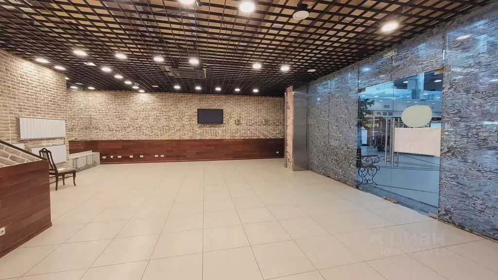 Помещение свободного назначения в Свердловская область, Екатеринбург ... - Фото 2