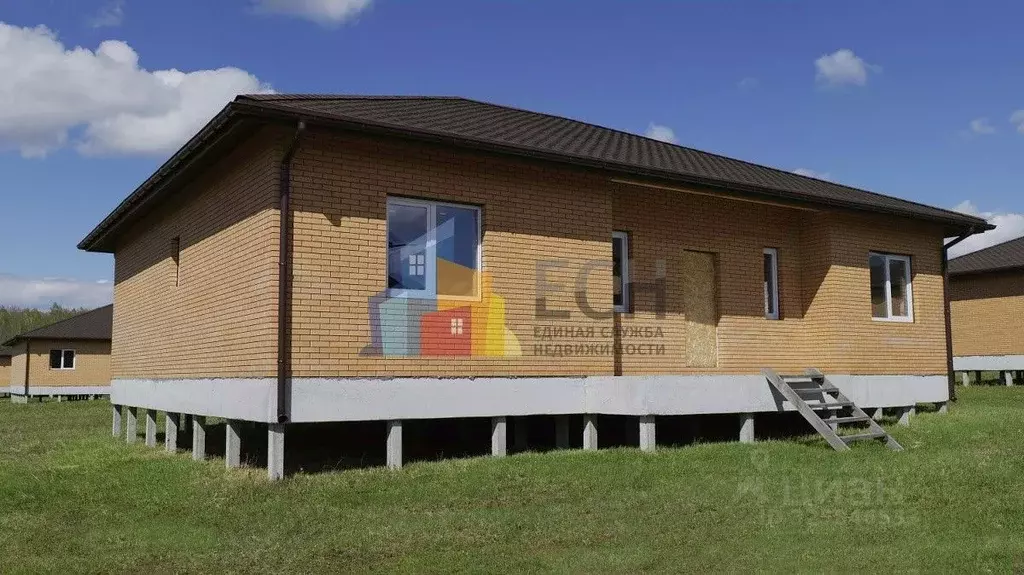 Дом в Тульская область, Щекинский район, Крапивенское с/пос, пос. ... - Фото 1