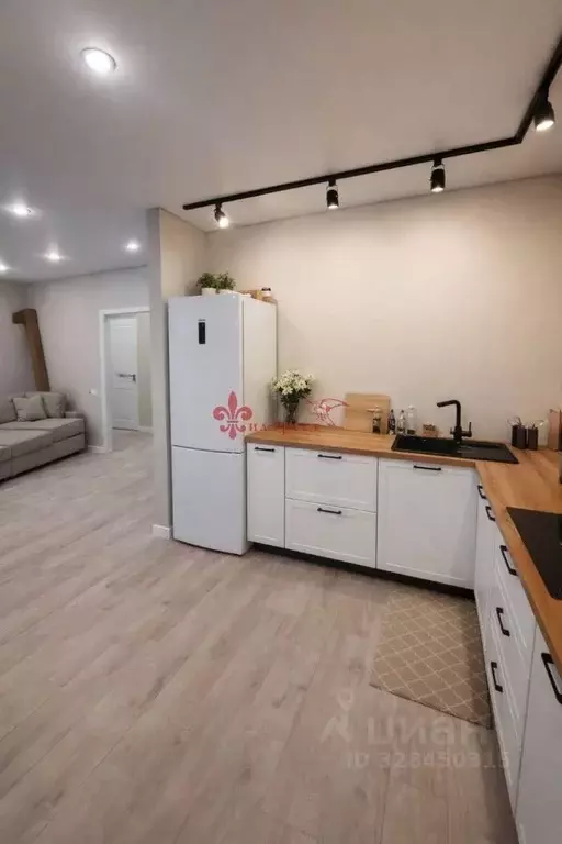 3-к кв. Белгородская область, Белгород ул. Есенина, 9к2 (77.0 м) - Фото 1