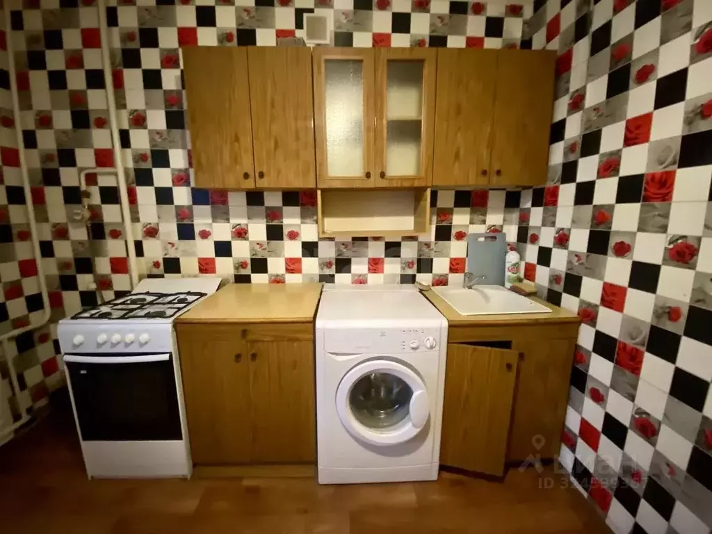 1-к кв. Башкортостан, Стерлитамак просп. Октября, 73 (33.4 м) - Фото 1