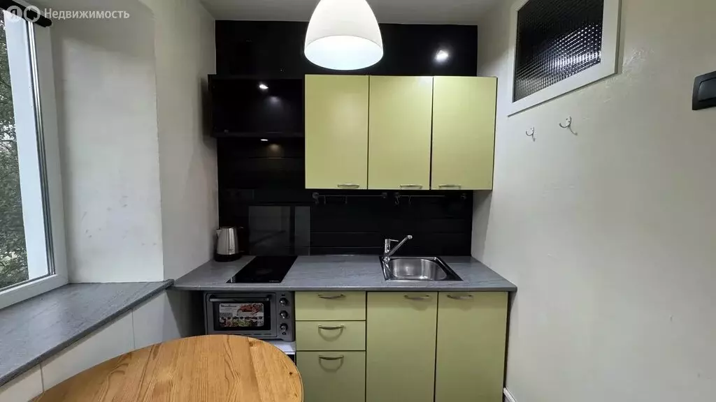 3-комнатная квартира: Иркутск, улица Лыткина, 65 (60 м) - Фото 1