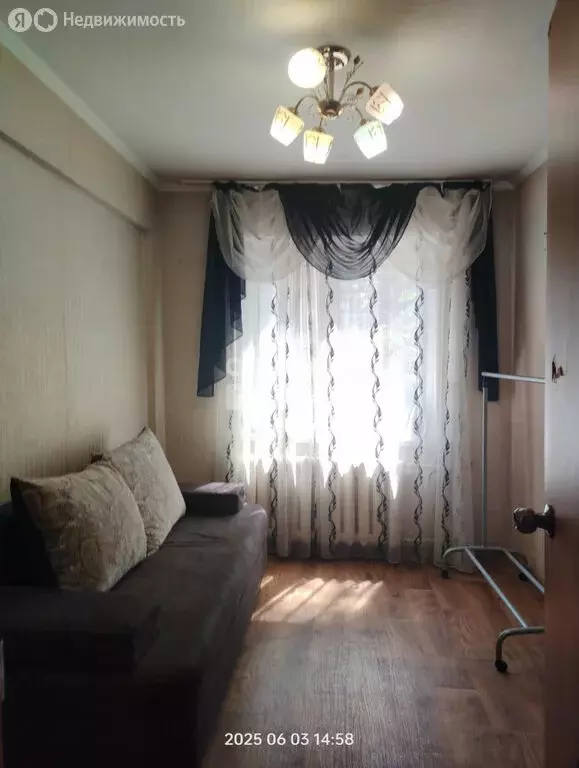 2-комнатная квартира: Астрахань, улица Нариманова, 2Д (42 м) - Фото 0