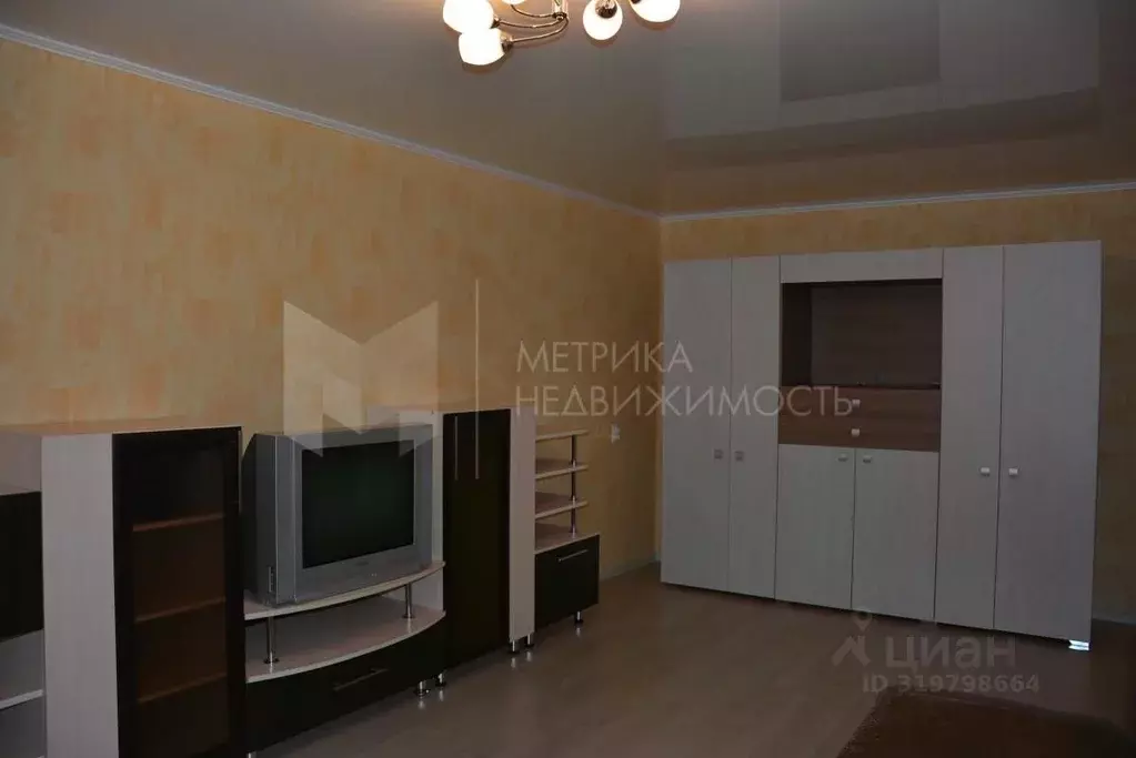 1-к кв. Тюменская область, Тюмень ул. Республики, 92 (34.0 м) - Фото 0