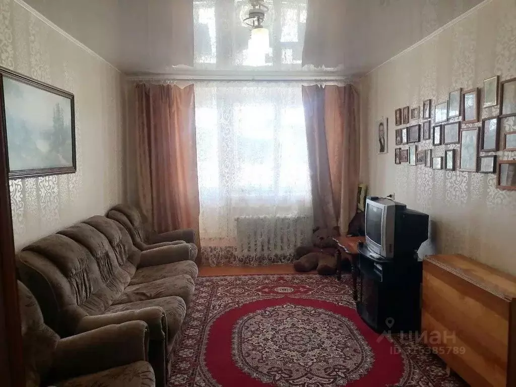 3-к кв. Вологодская область, Великий Устюг Коммунальная ул., 9 (67.9 ... - Фото 1