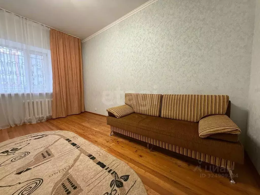 2-к кв. Татарстан, Казань ул. Чапаева, 33 (50.0 м) - Фото 1