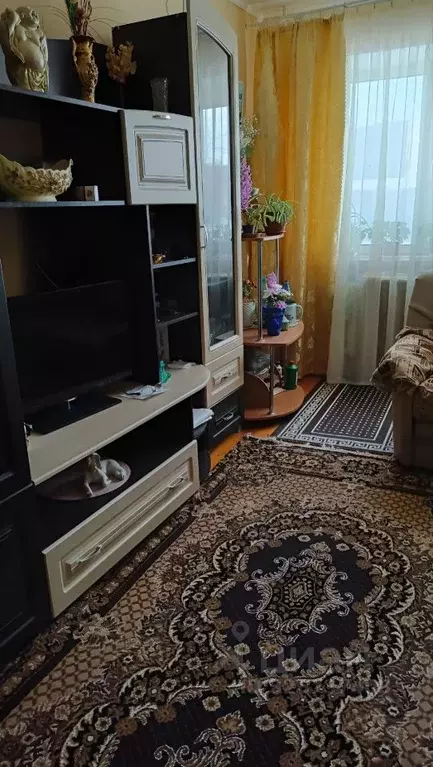 3-к кв. Ленинградская область, Тихвин 4-й мкр, 9 (62.5 м) - Фото 1