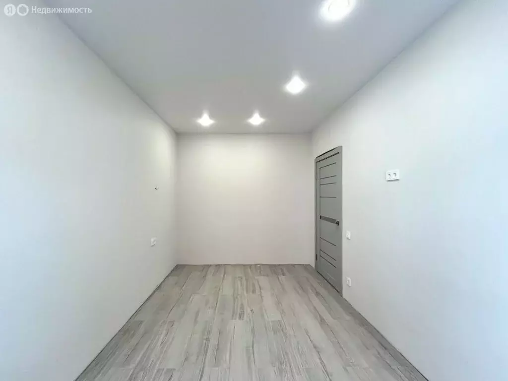2-комнатная квартира: Иркутск, мкр. Топкинский, 77/1, 77/3 (39 м) - Фото 0