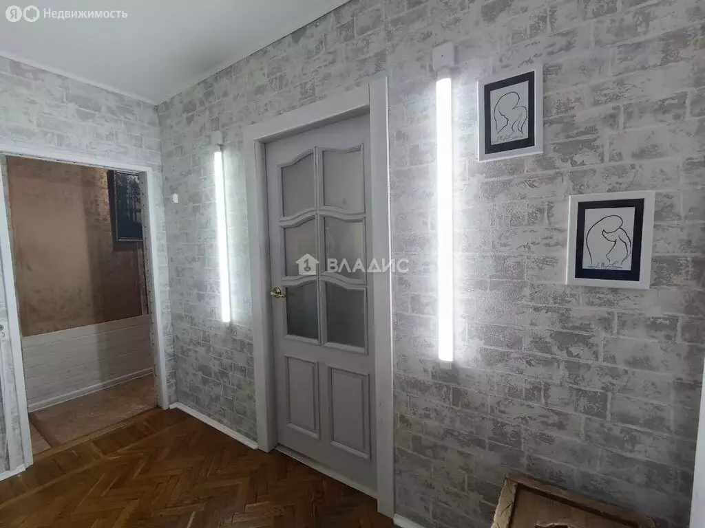 3-комнатная квартира: Коломна, улица Гагарина, 17 (58.7 м) - Фото 1