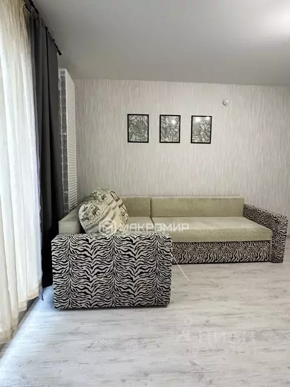 1-к кв. Челябинская область, Челябинск Турбинная ул., 64 (55.9 м) - Фото 1