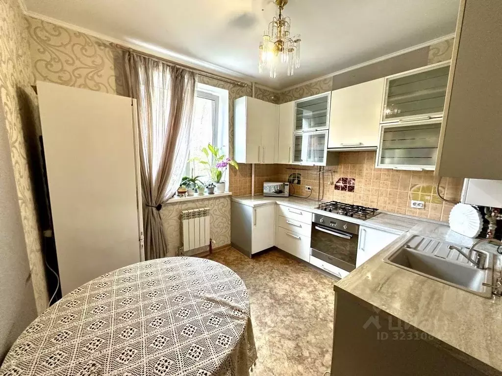 2-к кв. Татарстан, Казань Азино-1 мкр, ул. Закиева, 24 (54.9 м) - Фото 1