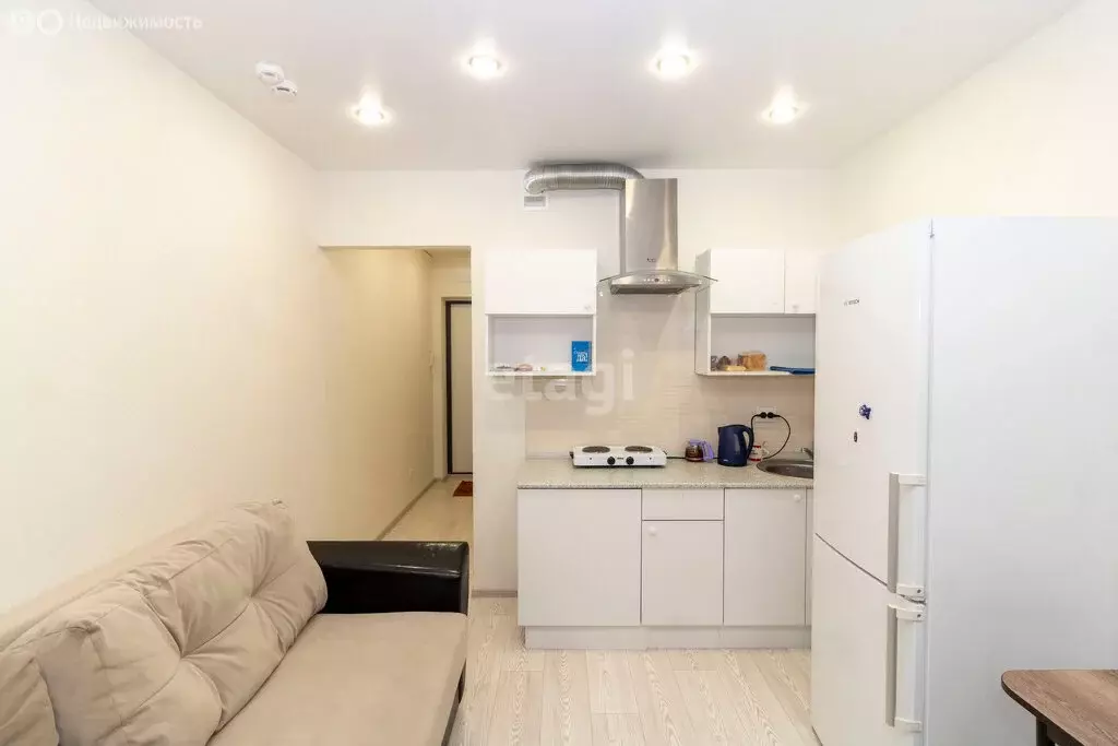 Квартира-студия: Тюмень, улица Первооткрывателей, 10 (17.9 м) - Фото 2