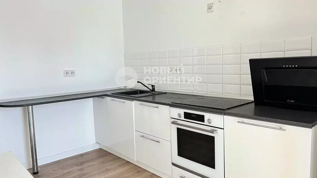 1-к кв. Свердловская область, Екатеринбург ул. Татищева, 6 (39.7 м) - Фото 1