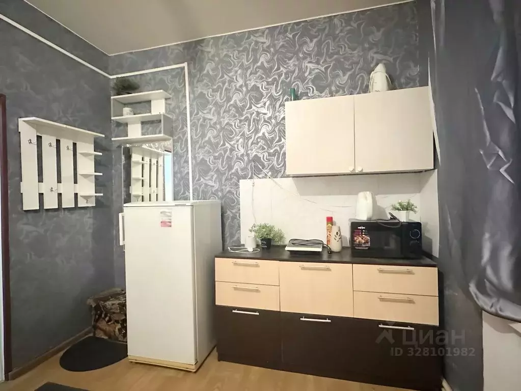 Комната Псковская область, Псков ул. Труда, 32 (11.7 м) - Фото 2