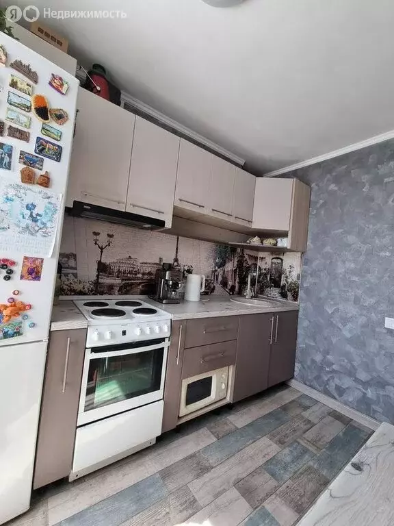 3-комнатная квартира: Новокузнецк, улица Батюшкова, 6 (60 м) - Фото 1