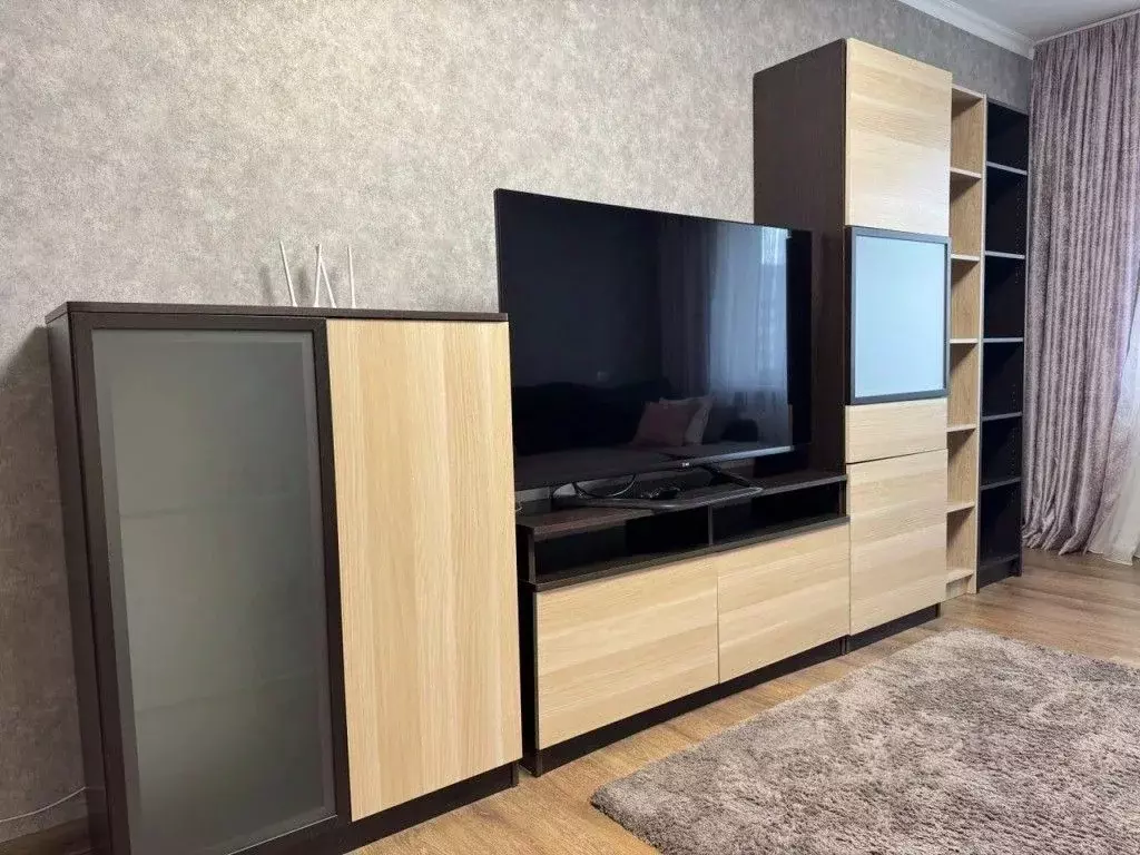 2-к кв. Псковская область, Псков ул. Крестки, 3 (80.0 м) - Фото 1