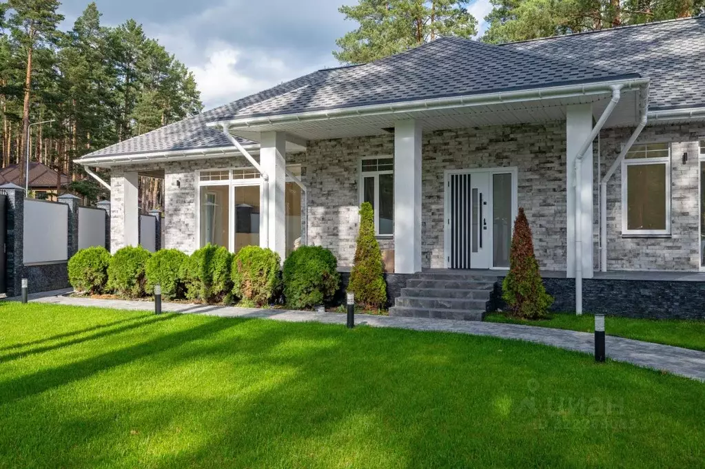 Коттедж в Свердловская область, Сысерть ул. Липовая, 12 (257 м) - Фото 1