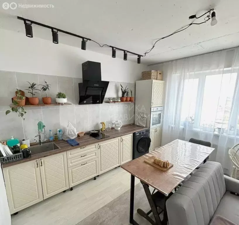 2-комнатная квартира: Тюмень, Тальниковая улица, 3 (55 м) - Фото 2