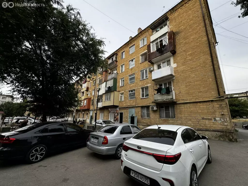 3-комнатная квартира: Махачкала, микрорайон Научный Городок, улица ... - Фото 0