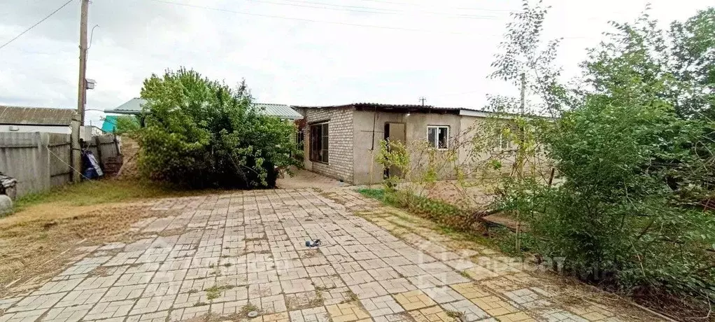 Дом в Волгоградская область, Среднеахтубинский район, Фрунзенское ... - Фото 1