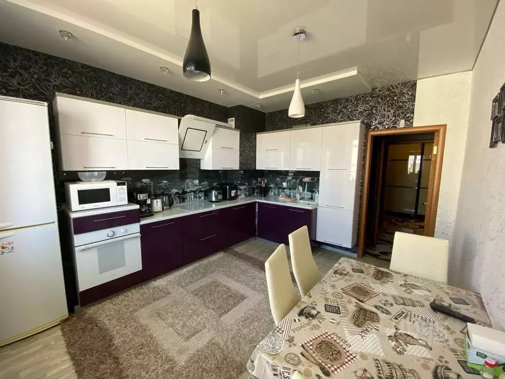 3-к кв. Белгородская область, Старый Оскол Степной мкр, 18 (96.0 м) - Фото 0
