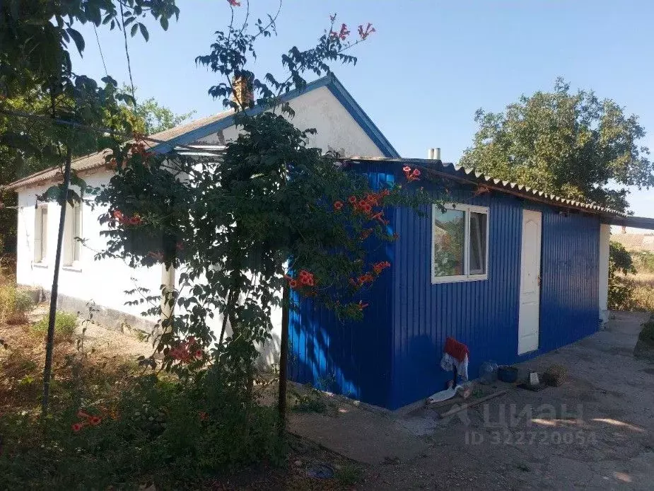 Дом в Крым, Красногвардейский район, с. Янтарное ул. Болгарева, 18 (58 ... - Фото 1