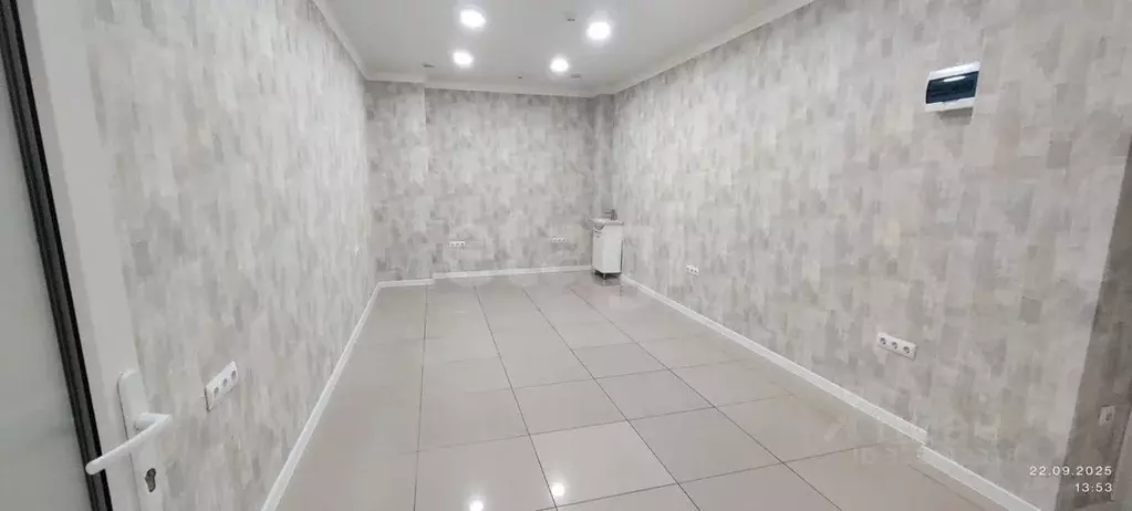 Помещение свободного назначения в Адыгея, Майкоп ул. Чкалова, 65 (22 ... - Фото 1