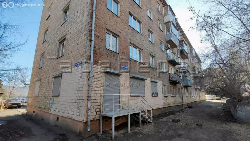 3-комнатная квартира: Красноярск, улица Дубровинского, 76 (43 м) - Фото 0