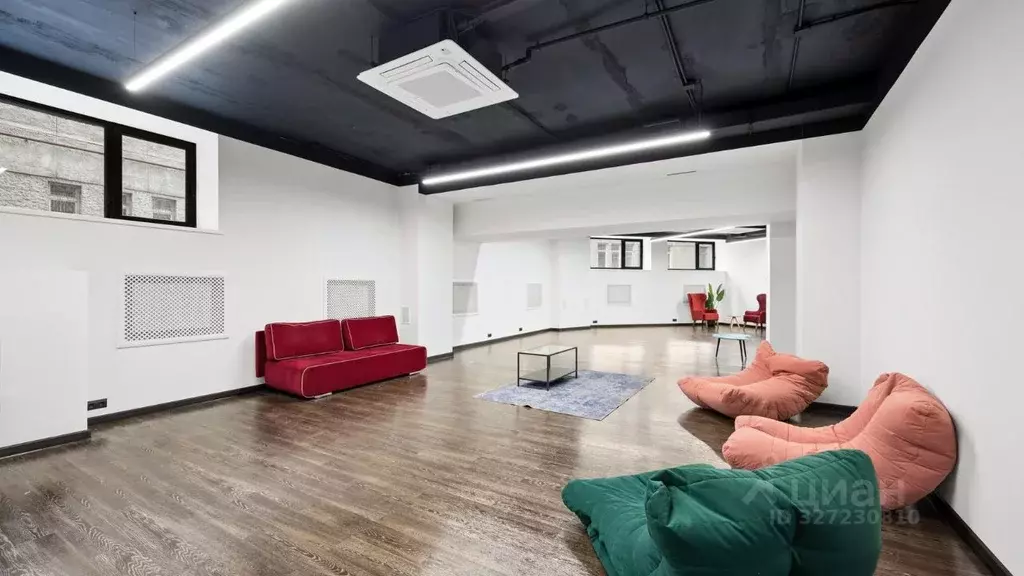 Офис в Санкт-Петербург ул. Одоевского, 24К1 (140 м) - Фото 1