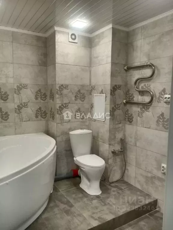 4-к кв. Алтайский край, Бийск Стахановская ул., 5 (81.6 м) - Фото 0