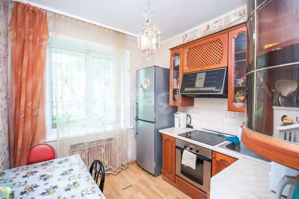 2-к кв. Сахалинская область, Южно-Сахалинск Невельская ул., 5 (62.2 м) - Фото 1
