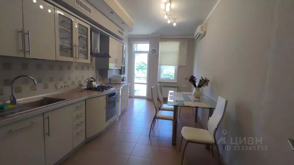 2-к кв. Крым, Евпатория просп. Ленина, 68к17 (77.0 м) - Фото 1