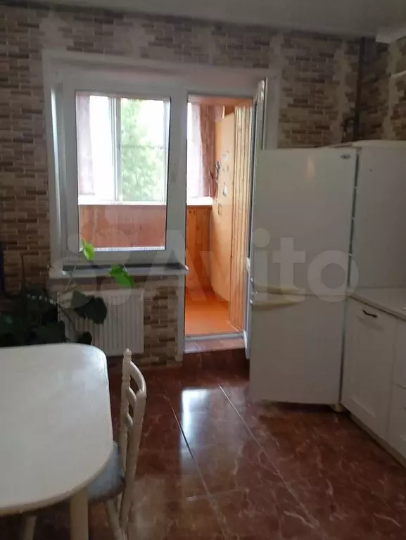 1-к. квартира, 42 м, 3/10 эт. - Фото 1
