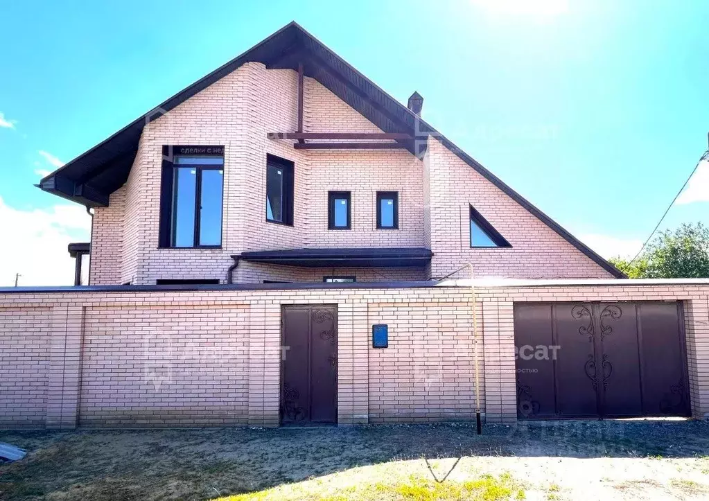 Дом в Волгоградская область, Волгоград Подъемная ул. (246 м) - Фото 2