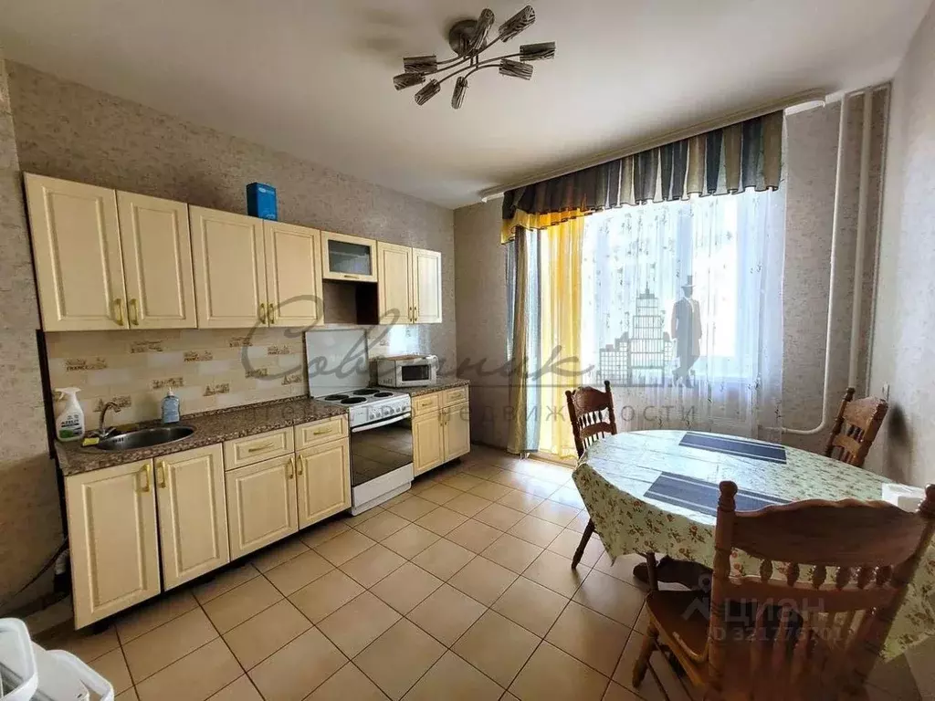 3-к кв. Белгородская область, Старый Оскол Степной мкр, 18 (94.0 м) - Фото 0