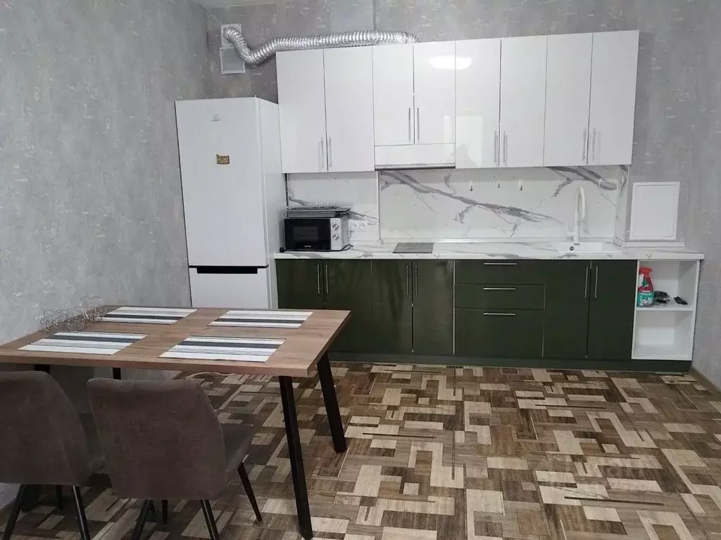2-к кв. Красноярский край, Красноярск наб. Ярыгинская, 5 (42.0 м) - Фото 0