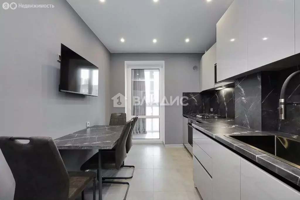 2-комнатная квартира: Калининград, улица Александра Невского, 220 ... - Фото 1