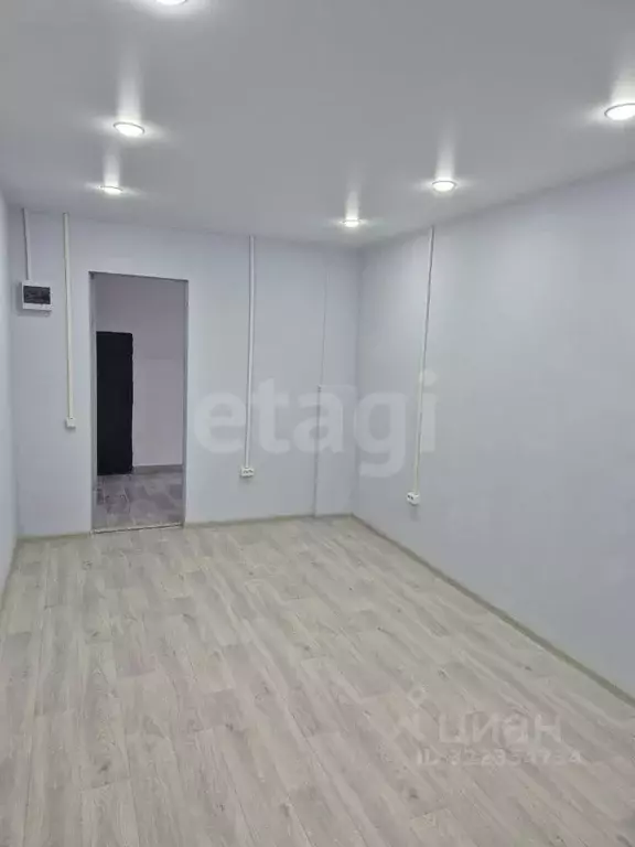 Офис в Ямало-Ненецкий АО, Новый Уренгой Сибирская ул., 31 (15 м) - Фото 0