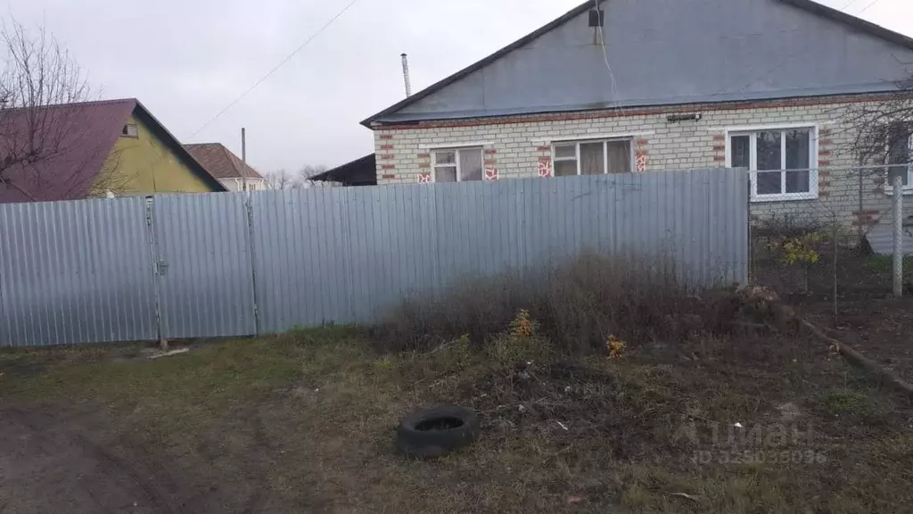 Дом в Саратовская область, Лысогорское муниципальное образование, ... - Фото 2