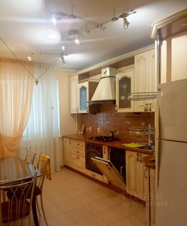 3-к кв. Саратовская область, Саратов Днепропетровская ул., 6 (88.7 м) - Фото 1