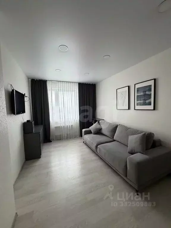 1-к кв. Татарстан, Казань ул. Братьев Батталовых, 20к1 (36.8 м) - Фото 1
