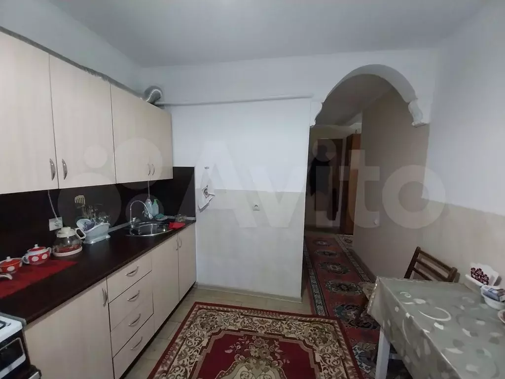 2-к. квартира, 60 м, 1/10 эт. - Фото 1