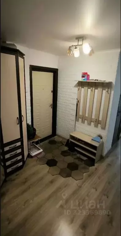 3-к кв. Челябинская область, Челябинск ул. Дзержинского, 18 (63.4 м) - Фото 0